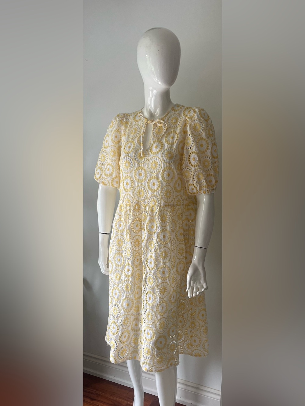 Barbour White Yellow Eyelet Embroidered Midi Dress Floral Cottagecore Boho US 8 - Picture 11 of 13